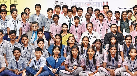 எதிர்காலத்துக்கு பயனுள்ளதாக கண்டுபிடிப்புகள் இருக்க வேண்டும்- திருச்சியில் நடைபெற்ற அறிவியல் திருவிழாவில் துணை ஆட்சியர் எஸ்.சரண்யா அறிவுறுத்தல்