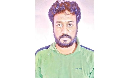 நாமக்கல்லில் இரவில் தூங்கிக்கொண்டிருந்த கணவன், மனைவி வெட்டிக் கொலை: கொலையாளிகளைப் பிடிக்க 4 தனிப்படை
