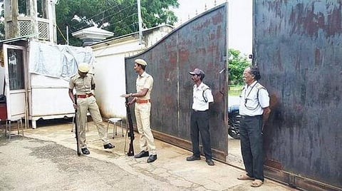 கல்கி ஆசிரமத்தில் 2-வது நாளாக வருமான வரித்துறை சோதனை: ரூ.33 கோடிக்கு ஆவணங்கள் சிக்கின
