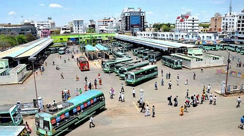 சென்னையில் 31 பேருந்து நிலையங்கள், 39 பணிமனைகளில் தூய்மைப் பணி: தனியாரிடம் ஒப்படைப்பு மாநகர போக்குவரத்து கழகம் ஏற்பாடு