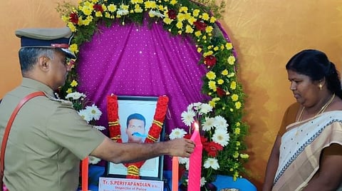 பெரிய பாண்டியன் தியாகத்தை மறக்காத பெரிய அதிகாரிகள் : காவலர் வீரவணக்க தினத்தில் நெகிழ்ச்சி