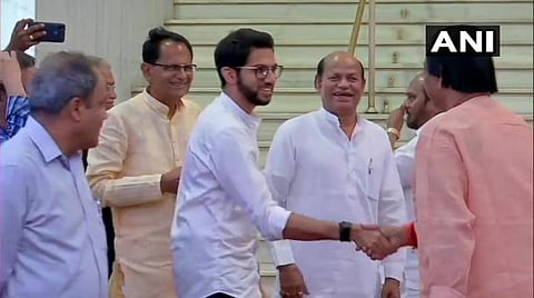 மகாராஷ்டிர ஆளுநருடன் சிவசேனா தலைவர்கள் சந்திப்பு