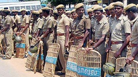 அயோத்தி வழக்கு தீர்ப்பு: தமிழகம் முழுவதும் 1 லட்சம் போலீஸார் பாதுகாப்பு