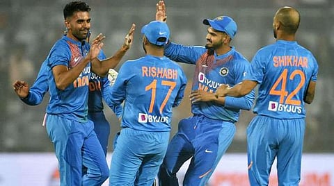 வங்கதேசத்துக்கு எதிரான கடைசி டி20 போட்டியில் வெற்றி உற்சாகத்தில் இந்திய வீரர்கள் : கோப்புப்படம்