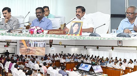 ஆய்வுக் கூட்டத்தில் பங்கேற்ற முதல்வர் பழனிசாமி
