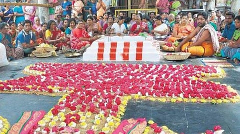 கார்த்திகை சோமவாரத்தில்... கடன் தீர்க்கும் சங்காபிஷேகம்!