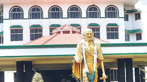மேயர், நகராட்சி, பேரூராட்சி தலைவர் பதவிக்கு மறைமுக தேர்தல்; அவசர சட்டத்தை எதிர்த்து உயர் நீதிமன்றத்தில் வழக்கு: விரைவில் விசாரணைக்கு வருகிறது