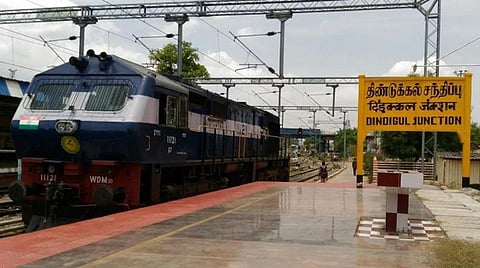 திண்டுக்கல் மாநகராட்சியில் அதிமுக கூட்டணியில் அதிக இடங்களை எதிர்பார்க்கும் கட்சிகள்: வார்டுகள் ஒதுக்கீடு செய்வதில் காத்திருக்கும் சவால்
