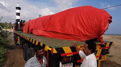 மீனவர்கள் வலையில் சிக்கிய செயற்கைக்கோள் உதிரி பாகம்