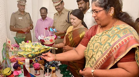 சிறப்பு பயிற்சி மைய மாணவர்களுக்கான திறன் வளர்ப்பு முகாம், கைவினைப் பொருள் கண்காட்சி
