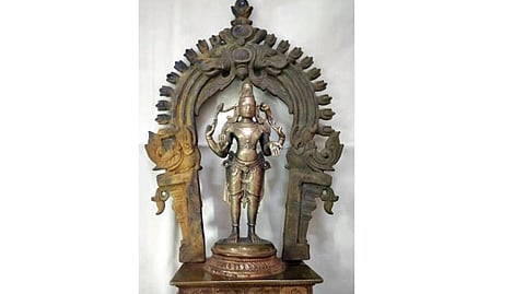 குமரி மாவட்டம் திக்குறிச்சி கோயிலில் கொள்ளை போன ஐம்பொன் சுவாமி சிலை கேரளாவில் மீட்பு: ஆஸ்திரேலியாவுக்கு கடத்த முயன்ற பெண் உட்பட 4 பேர் கைது