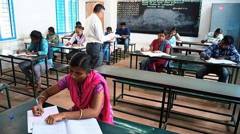 மொழி பெயர்ப்பாளர் பணிக்கு நேர்காணல் கட்டாயமாக்கப்பட வேண்டும்: பழைய நடைமுறையை பின்பற்ற தமிழ் ஆர்வலர்கள் வலியுறுத்தல்