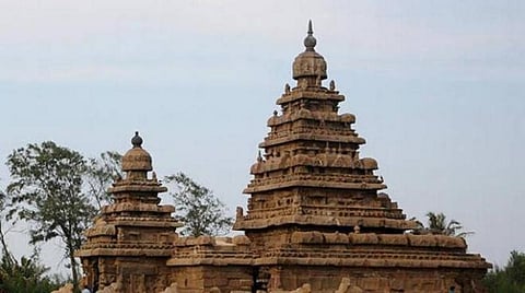 மாமல்லபுரத்தை அழகுபடுத்தி பாதுகாக்கக் கோரிய வழக்கில் ஆட்சியருக்கு சென்னை உயர் நீதிமன்றம் எச்சரிக்கை