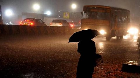 தமிழக மழை நிலவரம்; எந்த மாவட்டங்களில் கனமழை?- வானிலை ஆய்வு மைய இயக்குனர் பேட்டி
