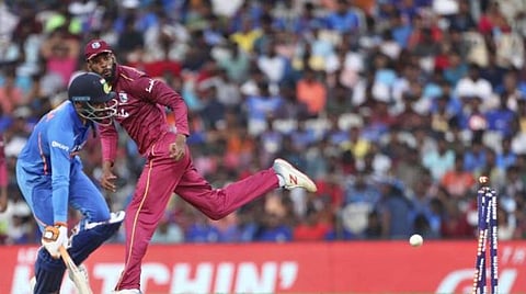 ஜடேஜா ரன் அவுட்டில் சர்ச்சை: தாமதமாக டிவி நடுவரை அழைத்த கள நடுவர்