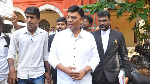 பெண்கள் குறித்து சர்ச்சைப் பேச்சு: மகளிர் ஆணையம் முன் இயக்குநர் பாக்யராஜ் ஆஜர்