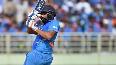 ரோஹித் சர்மா எட்டிய இன்னொரு பேட்டிங் மைல்கல்; ராகுலின் அரைசதம்