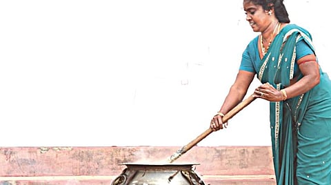 பெண்களே பெண்களுக்கு எதிரியாகிறார்களா?