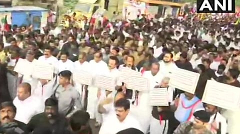 பேரணியில் ஸ்டாலின் உள்ளிட்ட தலைவர்கள்