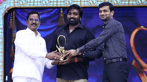 முட்டாளாக்குவது மாதிரி யார் பேசினாலும் நம்பாதீர்கள்: விஜய் சேதுபதி