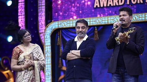 இன்னும் போக வேண்டிய தூரம் நிறைய உள்ளது: இயக்குநர் ஷங்கர் உருக்கம்