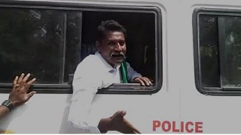 வாரம் ஒரு நாள் கையெழுத்திட்டால் போதும்: முகிலன் ஜாமீன் நிபந்தனையைத் தளர்த்தி உயர் நீதிமன்றம் உத்தரவு