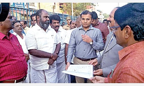 அவனியாபுரத்தில் ஜல்லிக்கட்டு: 700 காளைகள், 700 வீரர்கள் பங்கேற்பு 1,500 போலீஸார் பாதுகாப்பு