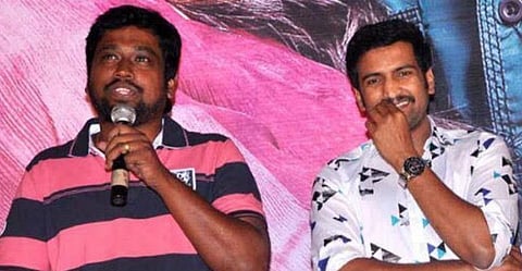 இந்த வருஷம் நாம தெறிக்க வுடறோம்: சந்தானத்துக்கு ராஜேஷ் பிறந்த நாள் வாழ்த்து