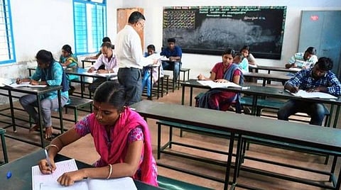 தமிழகம் முழுவதும் குரூப்-4 முறைகேடு விசாரணை தீவிரம்; டிஎன்பிஎஸ்சி அதிகாரிகள் சிக்குகின்றனர்- ரூ.10 கோடி வரை லஞ்சம் கைமாறியதாக தகவல்