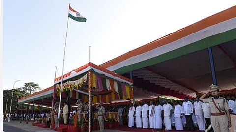 புதுச்சேரியில் குடியரசு தின விழா: படங்கள்; எம்.சாம்ராஜ்