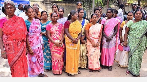 5 மற்றும் 8-ம் வகுப்புகளுக்கான பொதுத் தேர்வு உத்தரவை ரத்து செய்யக் கோரி நெல்லை ஆட்சியரிடம் மனு