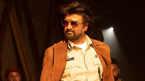 விநியோகஸ்தர்கள் கோரிக்கையை ரஜினி ஏற்கக்கூடாது: ஆர்.கே.செல்வமணி வேண்டுகோள்