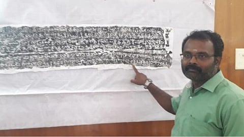 மதுரை அருகே பாண்டியர் கால பாடல் கல்வெட்டு கண்டுபிடிப்பு: கிபி 1217-ஐ சேர்ந்தது என்று தொல்லியல் ஆய்வாளர்கள் தகவல்