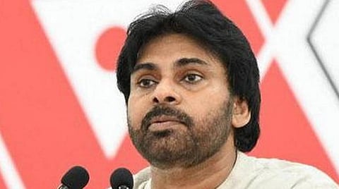 குடும்பத்தையும், கட்சியையும் காப்பாற்ற மீண்டும் நடிக்கிறேன்: பவன் கல்யாண்