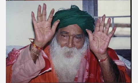’இந்த பிச்சைக்காரன் உன்னை ஆசீர்வதிக்கிறான்!’ - பகவான் யோகி ராம்சுரத்குமார்