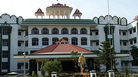 பாலியல் வன்கொடுமையால் பாதிக்கும் 18 வயதுக்கு மேலான மகளிருக்கு காப்பகம்- தமிழக அரசுக்கு உயர் நீதிமன்றம் உத்தரவு
