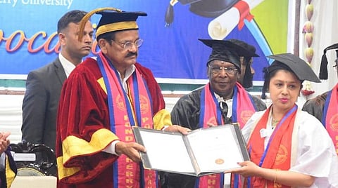 பட்டமளிப்பு விழாவில் குடியரசு துணைத் தலைவர் வெங்கய்ய நாயுடு