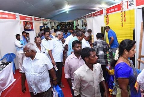 ரூ.45 கோடி வர்த்தக மையம் கட்டுமானப் பணி 15 நாளில் தொடக்கம்; வருவாய்க்காக அழிக்கப்படும் வரலாற்றுச் சிறப்புமிக்க மதுரை தமுக்கம் மைதானம்