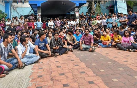 வேலை நிறுத்தத்தில் ஈடுபட்ட மருத்துவர்களின் இடமாறுதல் உத்தரவு ரத்து: டாக்டர்கள் சங்கம் வரவேற்பு