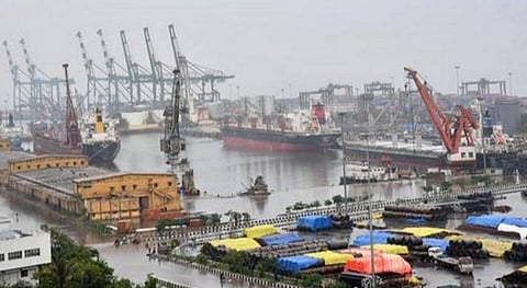 கரோனா அச்சம்; வெளிநாட்டுக் கப்பல் பயணிகள் இந்தியத் துறைமுகங்களில் இறங்க அனுமதி மறுப்பு