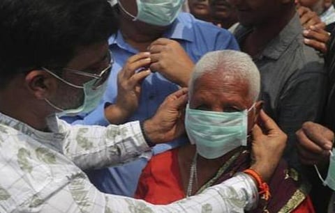 முக கவசத்திற்கு தட்டுப்பாடா? - பதுக்கினால் கடும் நடவடிக்கை: மத்திய அரசு எச்சரிக்கை