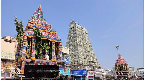 தென்காசி காசி விஸ்வநாதர் கோயிலில் மாசித் திருவிழா தேரோட்டம்: ஆயிரக்கணக்கான பக்தர்கள் பங்கேற்பு