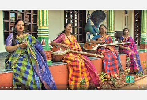 காற்றில் கீதங்கள்: தம்புராவின் ரீங்காரத்தில் தவழும் பக்தி!