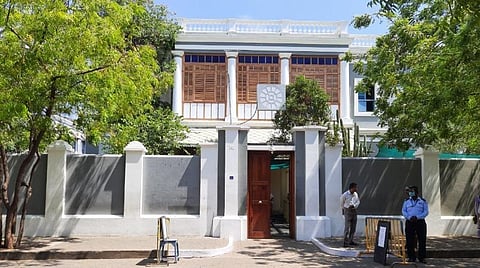 வெறிச்சோடியுள்ள அரவிந்தர் ஆசிரமம்.