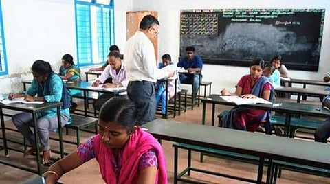 டிஎன்பிஎஸ்சி முறைகேட்டில் அதிகாரிகளுக்கு தொடர்பில்லை: உயர் நீதிமன்றத்தில் சிபிசிஐடி தகவல்