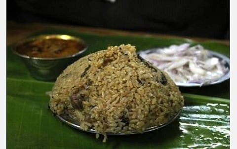 சிக்கன் பிரியாணியின் விலை குறையவில்லை: அசைவ பிரியர்கள் ஏமாற்றம்