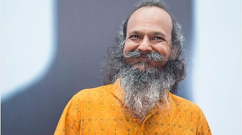 மக்கள் வீட்டிற்குள்ளேயே இருக்க என்ன செய்ய வேண்டும்?- நீரவ் ஷா யோசனை