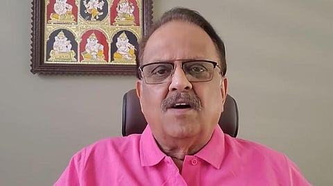 வைரமுத்து வரிகளில் எஸ்.பி.பி இசையமைத்துப் பாடியுள்ள கரோனா விழிப்புணர்வு பாடல்