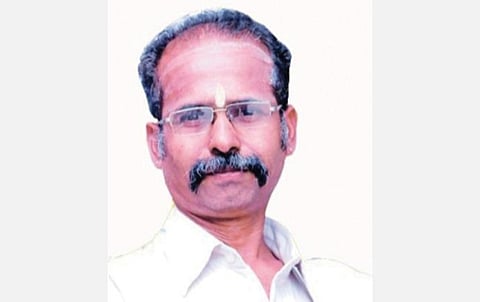 கையெடுத்து கும்பிட்டு வாங்கிட்டு போறாங்க!- நாளிதழ் முகவர் சொல்லும் செய்தி