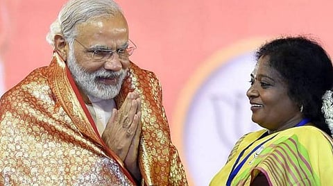 மோடியைப் பின்பற்றினால் ஓடிப்போகும் கரோனா: தெலங்கானா ஆளுநர் தமிழிசை